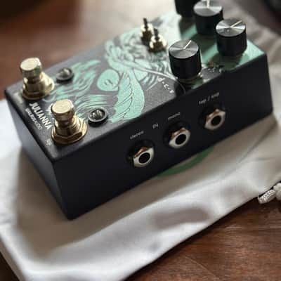Walrus Audio Julianna Deluxe Chorus / Vibrato 2020 - Present - Blue image 3