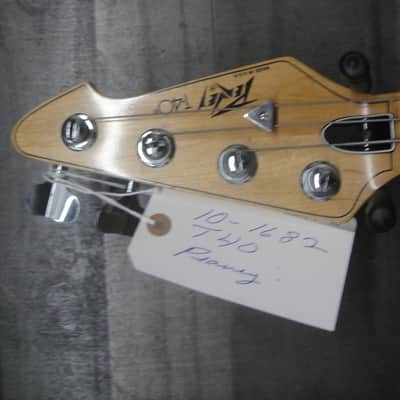 Peavey T40 Bass Guitar image 4