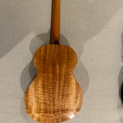 Kamaka HF3-DC 2022 Cedar/Koa Tenor Deluxe image 4