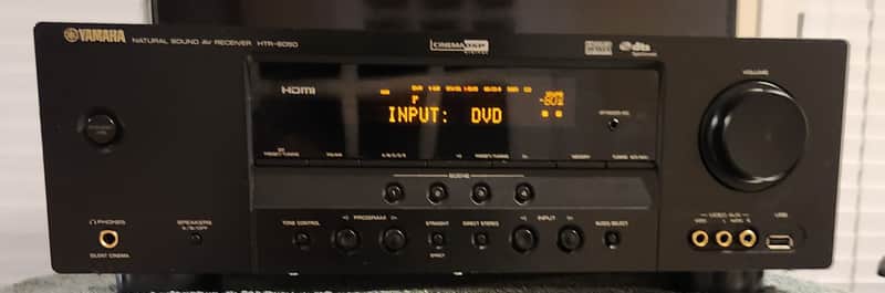 Yamaha Yamaha HTR-6050 is a 5.1-channel A/V home theater receiver 2000 - Black image 1