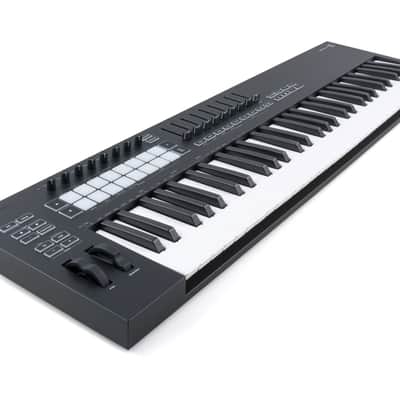 Novation Launchkey 61 Mk3 MIDI Controller [USED] image 3