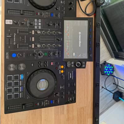 Pioneer XDJ-RX3 2-Channel Rekordbox / Serato All-In-One DJ System 2021 - Present - Black image 4
