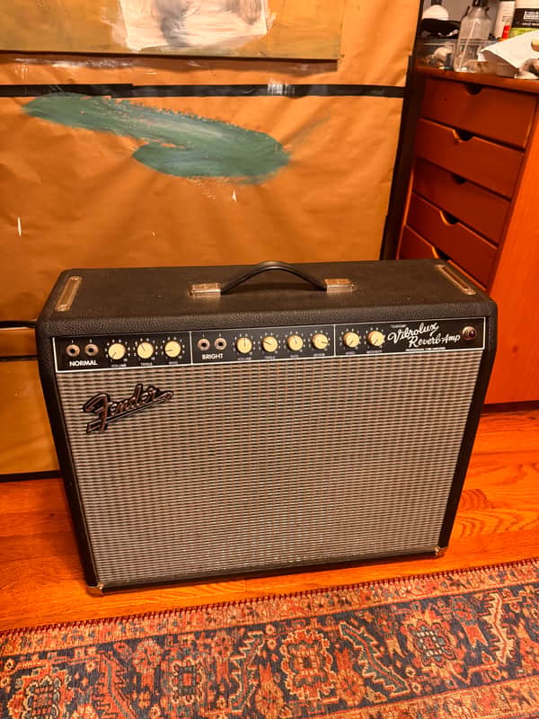 Fender "Custom" Vibrolux Reverb 40-Watt 2x10" Guitar Combo