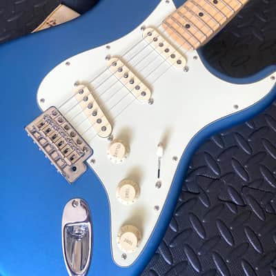 Fender American Performer Stratocaster 2023 Satin Lake Placid Blue image 9