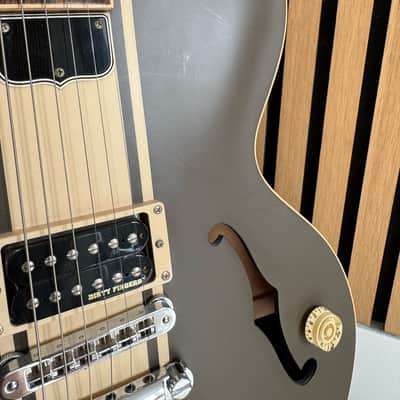 Gibson Tom DeLonge Signature ES-333 | Satin Brown with Stripe image 14