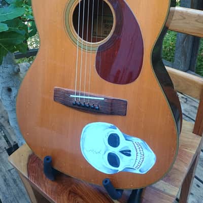 Yamaha FG-75 1973, cool Skull painting, playing great image 4