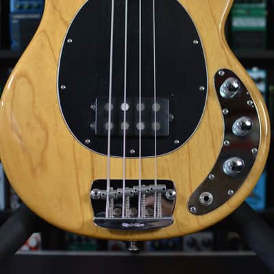 Ernie Ball Music Man StingRay 4 H with Rosewood Fretboard 1991 - 1998 - Natural image 4