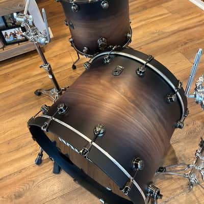 NATAL ORIGINALS WALNUT DRUM KIT, VINTAGE BURST image 4
