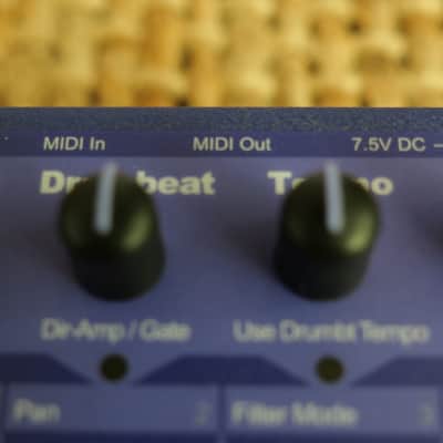 Roger Linn Adrenalinn mk 1 Guitar Effects Processor - Blue image 14