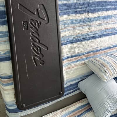 Fender Stratocaster 1983 - Black with Maple fretboard image 17