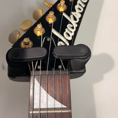 2006 Jackson Pro Series RR3 Rhoads "Special V" (Limited Run, Made in Japan). 2006 - White image 3