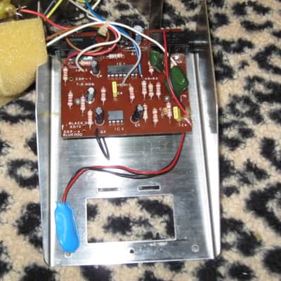 used 1990's (maybe early 2000s) Snarling Dogs Tweed E. Dog Model # SDP-1 Overdrive / Distortion, "6L6 vacuum tube overdrive EMULATOR" (NO tube is part of the pedal's circuitry) + battery & strings (NO box / NO paperwork) image 6