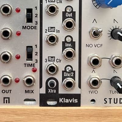 Klavis Logica XT - Silver image 1