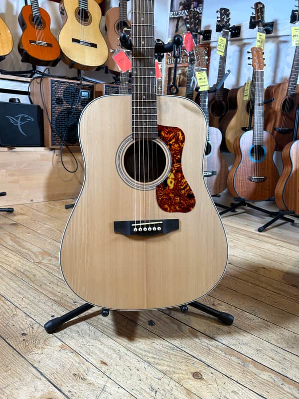 Guild D-240-E image 1
