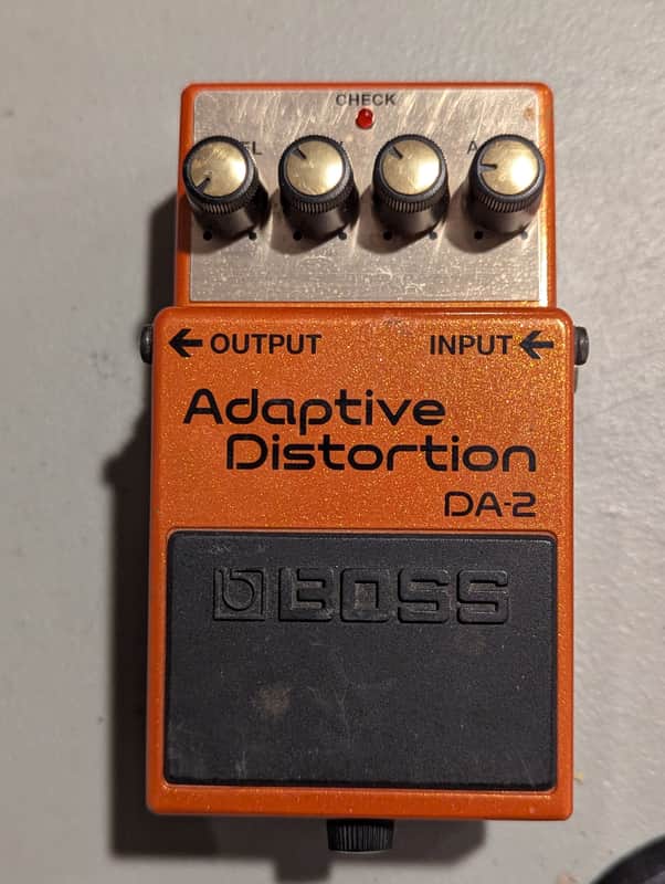 Boss DA-2 Adaptive Distortion