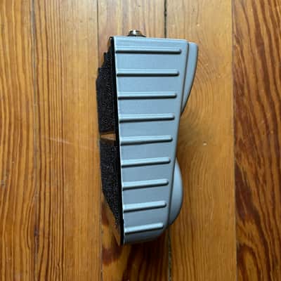 Peterson VS-S2 StroboStomp 2 Strobe Pedal Tuner 2000s - Silver image 2