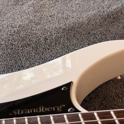 strandberg Boden Classic 6 Multiscale Fanned Fret Electric Guitar White 2017 HSS .strandberg* image 4