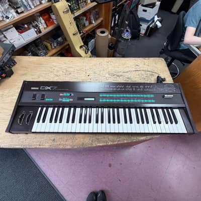 Vintage Yamaha DX7 Digital Programmable Algorithm Synthesizer Synth Keyboard Made in Japan Just Serviced