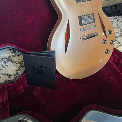 Gibson Dave Grohl Signature DG-335 2014 Metallic Gold image 3