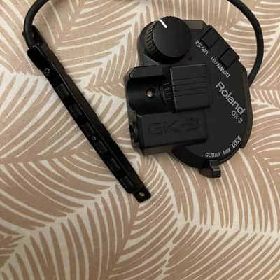 Roland GK-3 Divided Guitar Pickup 2004 - Present - Black