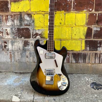 Victoria Short scale 1960’s Sunburst image 1