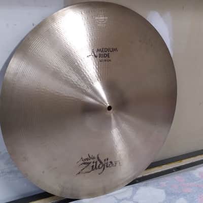 Zildjian 20" A Series Medium Ride Cymbal 1982 - 2012 - Traditional image 2