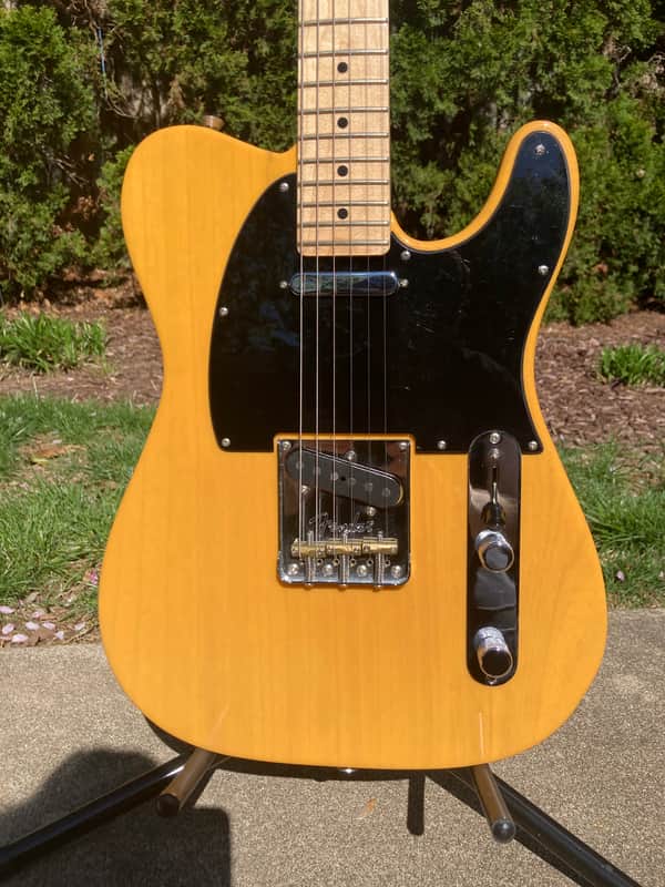 2019 Fender American Professional Telecaster with Maple Fretboard Butterscotch Blonde