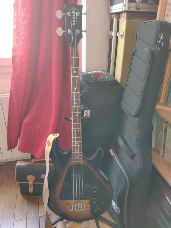 Aria Pro II LB-650 Ripper Bass - Good