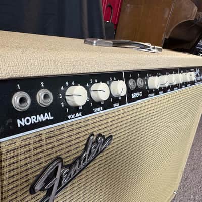 "Custom" Vibrolux Reverb 40-Watt 2x10" Guitar Combo image 3