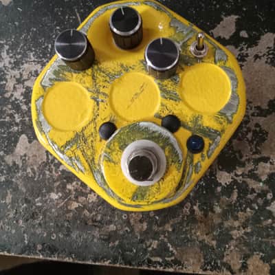 Dongeomac Foxx Tone Machine in Heavy Distressed Yellow Mix image 5
