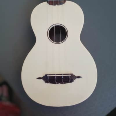 1950s Maccaferri Islander soprano ukulele plus accessories image 8