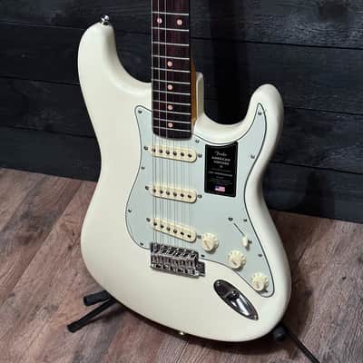 Fender American Vintage II Series '61 Stratocaster USA White Electric Guitar image 3