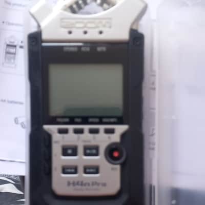 Zoom H4n PRO Handy Digital Multitrack Recorder 2010s - All Black image 4