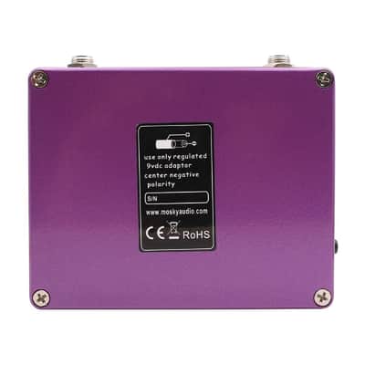 MOSKY GAMMA Bass Preamp Direct Box with a headphone out and aux-in feature image 9