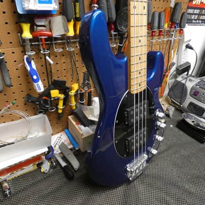 Ernie Ball Music Man Stingray HH 2006 - Pearl Blue image 4