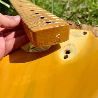 Vintage Featherweight Blonde Fender Stratocaster 1972-1975 7.2lbs image 16