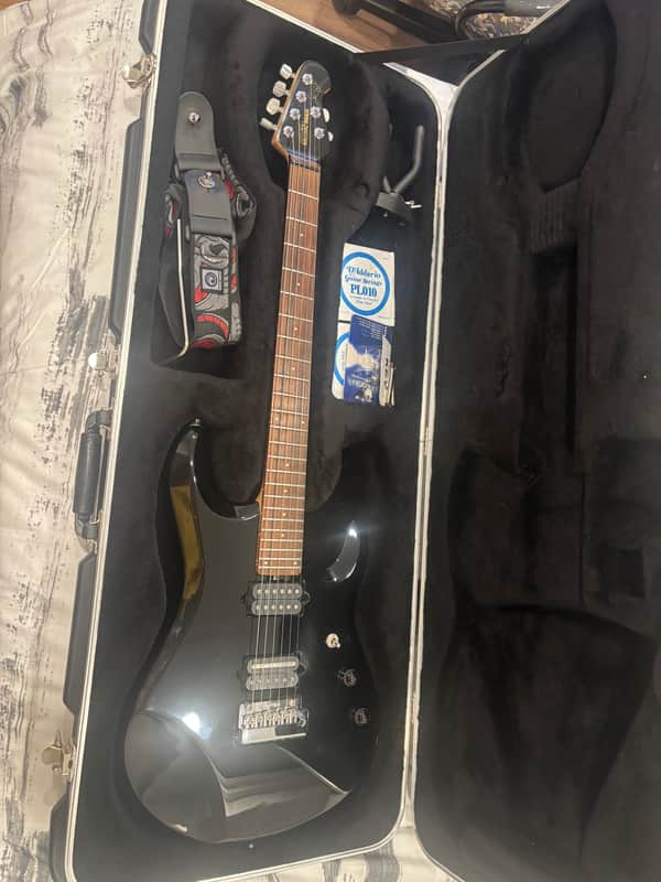 Ernie Ball Music Man John Petrucci Signature JP6 Electric Guitar with Case - Black Lava JOHN PETRUCCI (960) electric guitars g32710 2007 - Black Lava