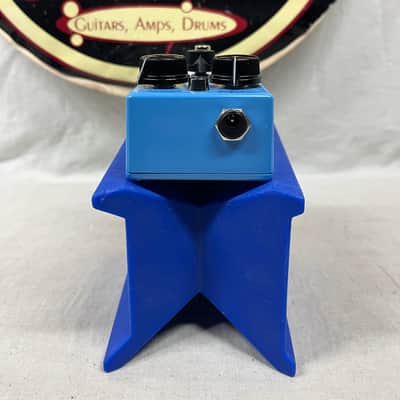 Wren and Cuff Tall Font Russian Muffy Distortion Pedal with Box image 5
