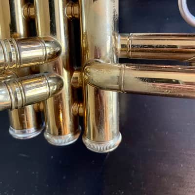 Vintage King  Symphony 20 Trumpet w/original case and cover image 6