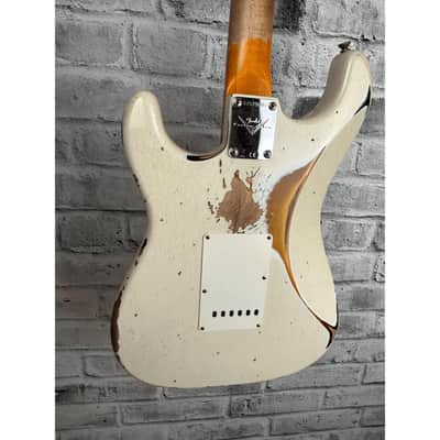 Fender Custom Shop 1960 Stratocaster Heavy Relic, Rosewood Fingerboard, Aged Olympic White over 3-Color Sunburst image 4