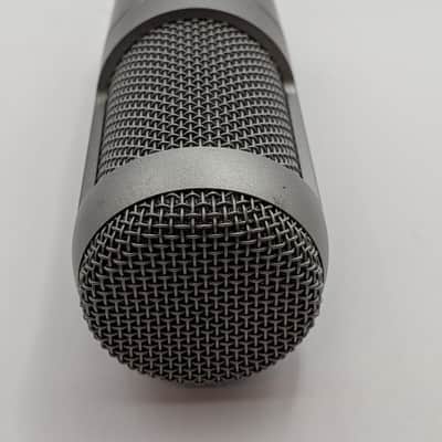 Audio-Technica AT3035 Large Diaphragm Cardioid Condenser Microphone 2010s - Silver image 6