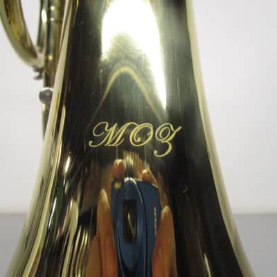 Moz Mellophone with Case image 5