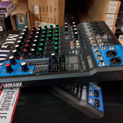 Yamaha MG10XU 10-Channel Analog Mixer - Black image 3