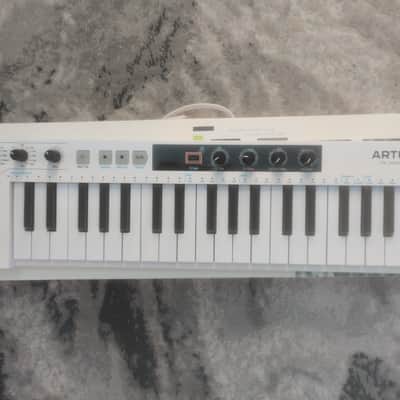 Arturia KeyStep 37 MIDI Controller 2021 - 2025 - White