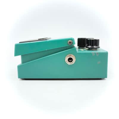 Boss TR-2 Tremolo Guitar Effect Pedal image 6