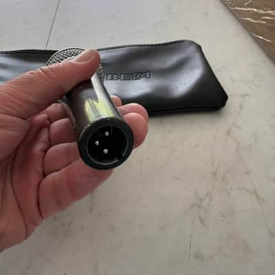 Shure SM58 Handheld Cardioid Dynamic Microphone 1984 - Present - Black image 6