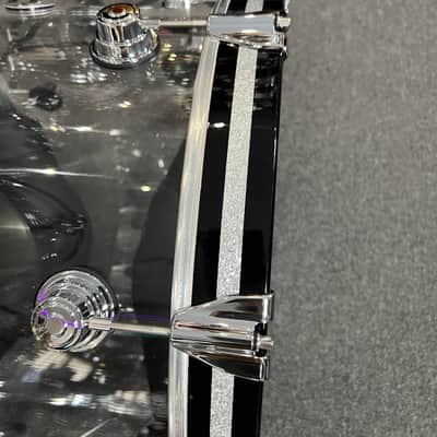 Chad Smith's DW Collector's Acrylic 8/10/12/14/20" Drum Set Kit with Matching 14" Snare image 6