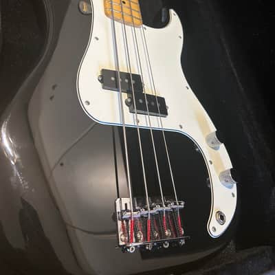 Fender Player II Precision Bass 2024 - Present - Black image 2