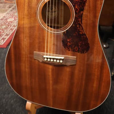 Guild M-120 Dreadnought all solid (USED) image 2