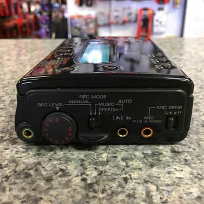 Sony TCD-D8 Portable DAT Recorder w/ Case image 6